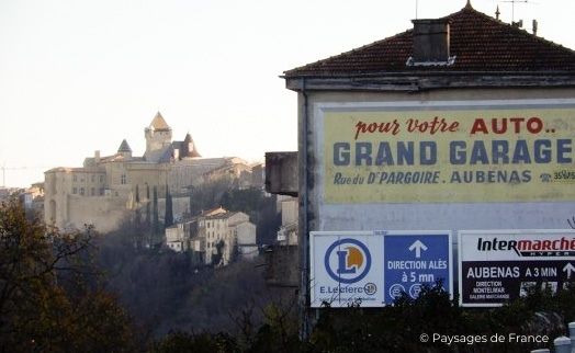 Pollution visuelle : L'Association Paysages de France décerne ses Prix de la France Moche.