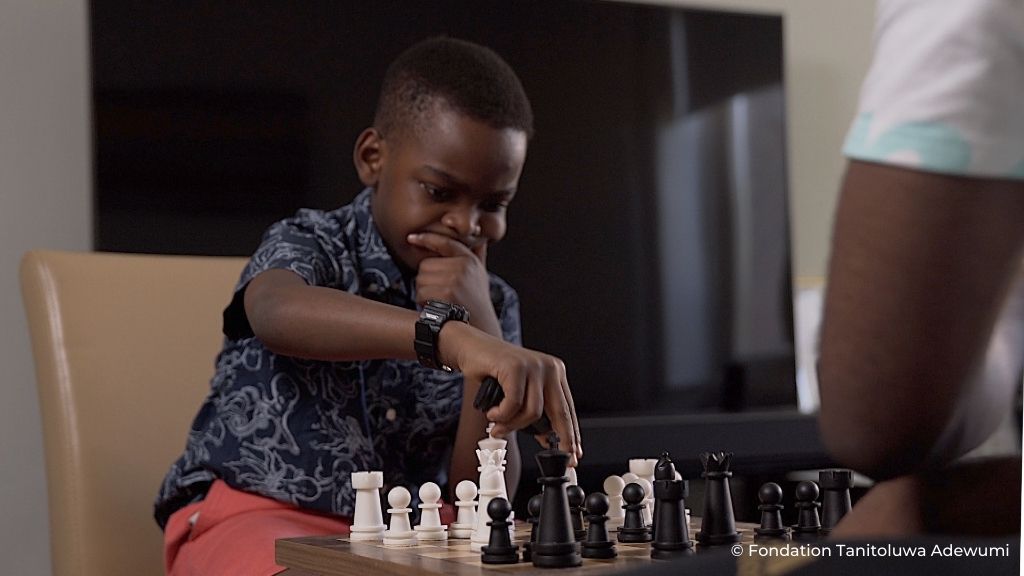 Tanitoluwa Adewumi, 10 ans, goûte au rêve américain par les échecs.