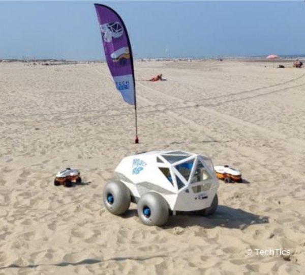 Pays-Bas : .BB, le robot intelligent qui nettoie les plages