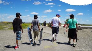 Jeff Ament n'hésite pas à mettre sa basse de côté pour retrouver sa planche et les jeunes rippers qu'il souhaite voir s'épanouir