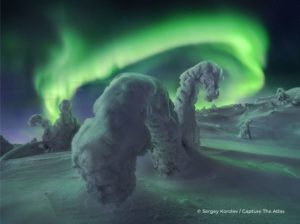 Le site Capture The Atlas vous fait découvrir les 25 lauréats du 2021 Northern Lights Photographer of the Year des plus belles photos d'aurores boréales