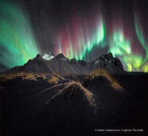 Le site Capture The Atlas vous fait découvrir les 25 lauréats du 2021 Northern Lights Photographer of the Year des plus belles photos d'aurores boréales