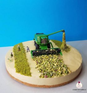 Le pâtissier italien Matteo Stucchi et son art de la mise en scène sublime les gâteaux pour en faire de véritables scènes et des histoires étonnantes